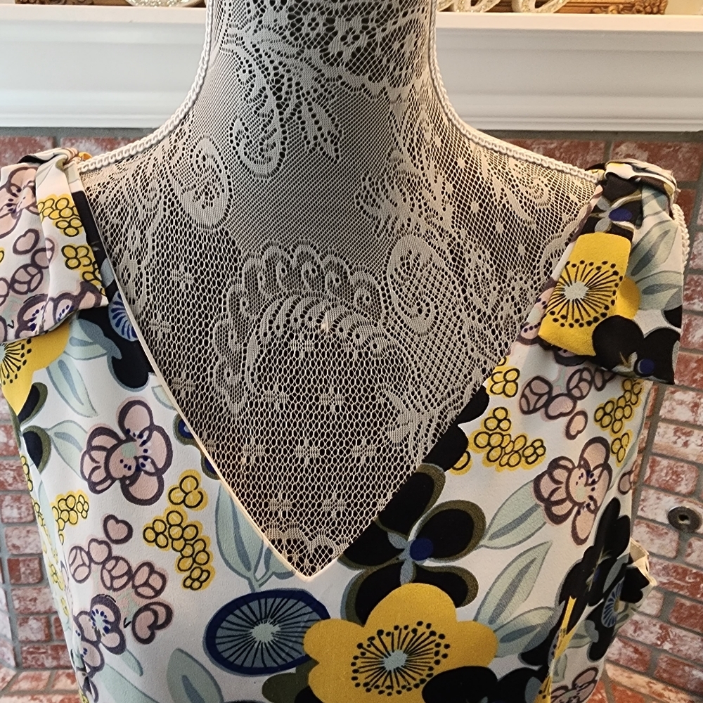 ANN TAYLOR - Picture 3 of 3
